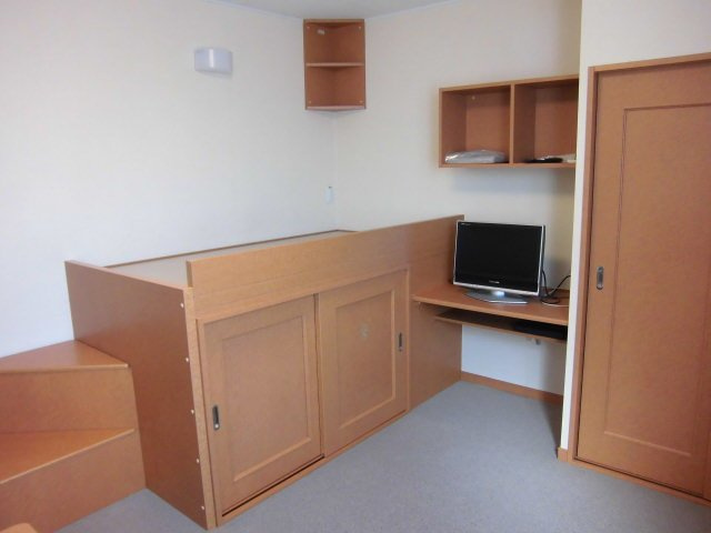 レオパレス坂西の寝室