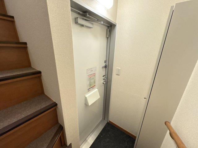 レオパレスレキアの玄関