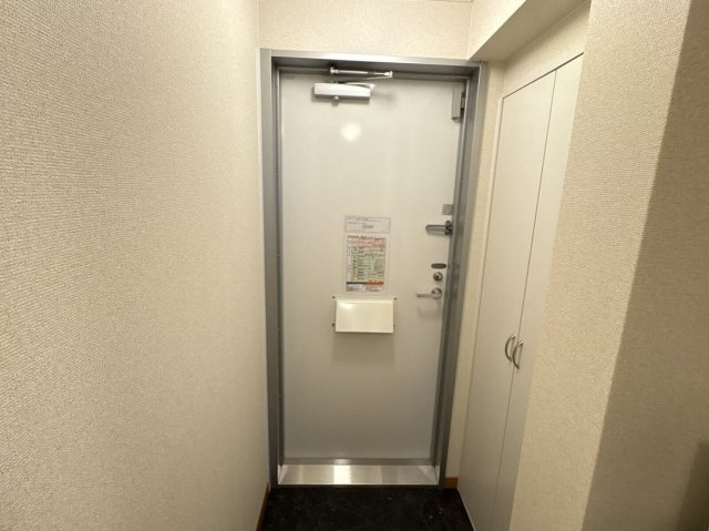 レオパレスレキアの玄関