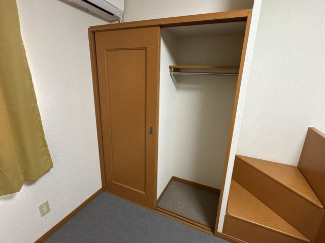 レオパレスラポールの内装