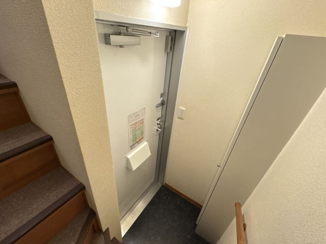 レオパレスレキアの玄関