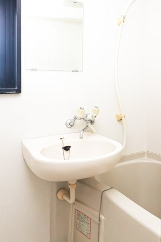 ダイナコートピア黒崎Ⅱ　6階の浴室|別号室のものになります。現状優先。