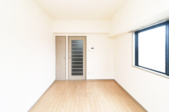 ダイナコートピア黒崎Ⅱ　6階の居間・リビング|別号室のものになります。現状優先。