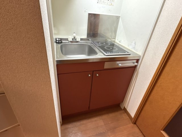 レオパレスラポールのキッチン