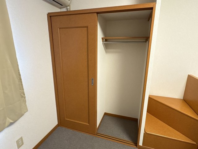 レオパレスラポールの内装