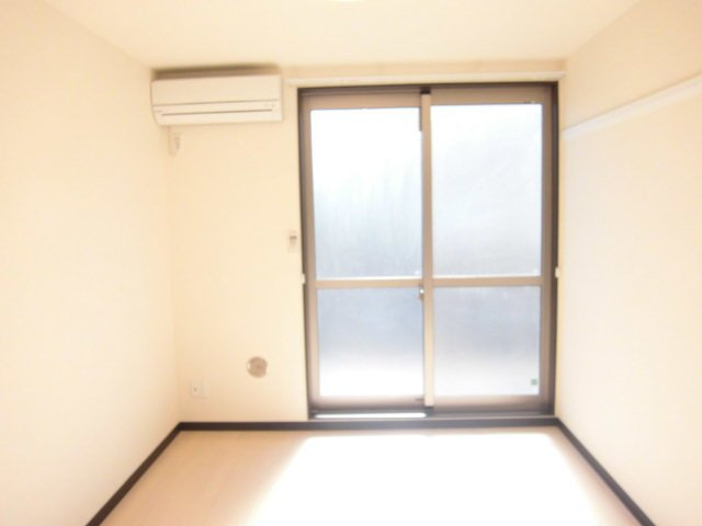 レオネクストロゼットの寝室