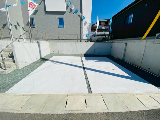 よかタウン／東区八反田1丁目1期／7号棟の駐車場