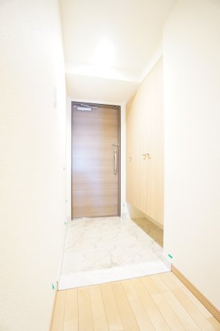 【玄関】 | エコロジー千葉みなとレジデンス | ※同物件・同タイプの写真です。