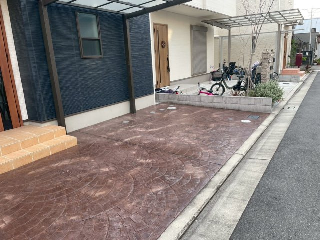 堺市西区鳳中町八丁・一戸建ての駐車場