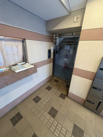 エクセリア文京池之端のエントランス