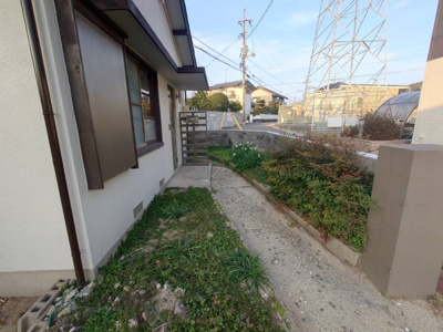 【庭】 | 琴崎町貸家