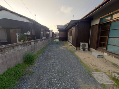 【庭】 | 琴崎町貸家