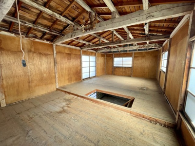 【収納】 | 【中古戸建】東根市本丸東 | 物置内観です。２階もあり、収納力たっぷりです♪