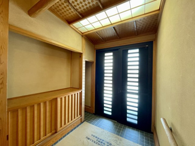 【玄関】 | 【中古戸建】東根市本丸東