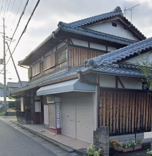 栗東市六地蔵の店舗事務所の外観