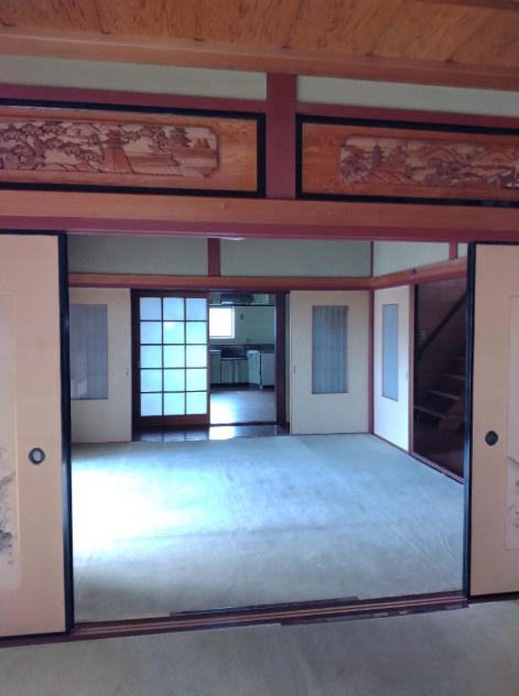 栗東市六地蔵の店舗事務所の和室