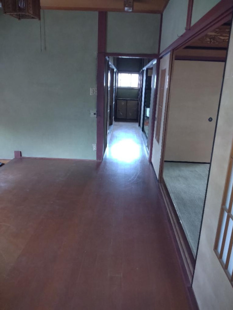 栗東市六地蔵の店舗事務所の内装