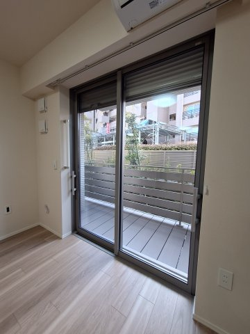 (シニア限定)ヘーベルVillage浦和本太の設備|楽々電動防犯シャッター