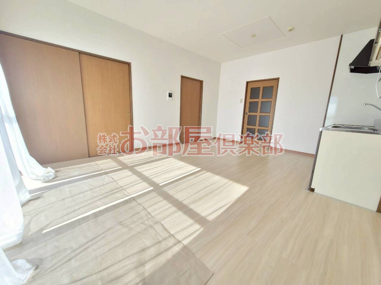 エテルナエーカーズの居間・リビング