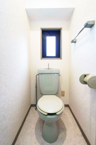 ダイナコートピア黒崎Ⅱ　5階のトイレ|別号室のものになります。現状優先。