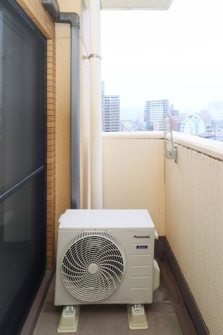 ダイナコートピア黒崎Ⅱ　5階のバルコニー|別号室のものになります。現状優先。