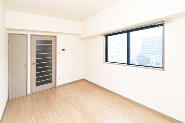 ダイナコートピア黒崎Ⅱ　5階の居間・リビング|別号室のものになります。現状優先。