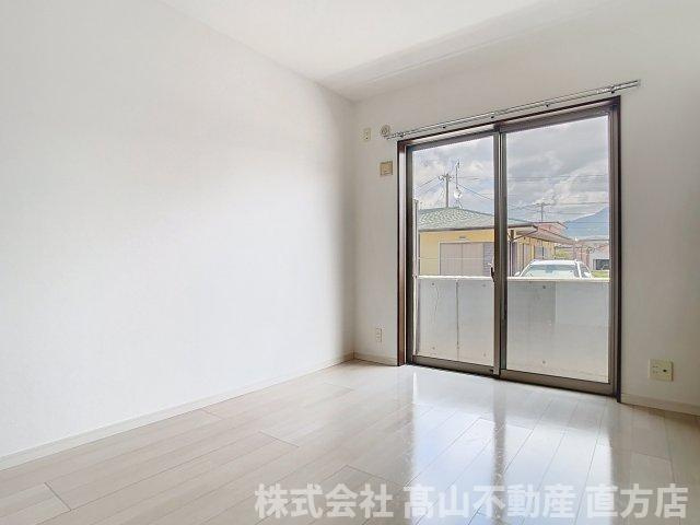 直方市大字感田のアパートの洋室