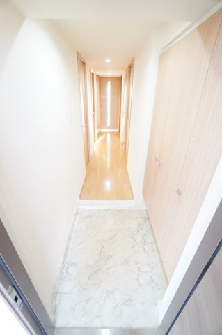 【玄関】 | エコロジー千葉みなとレジデンス | ※同物件・同タイプの写真です。