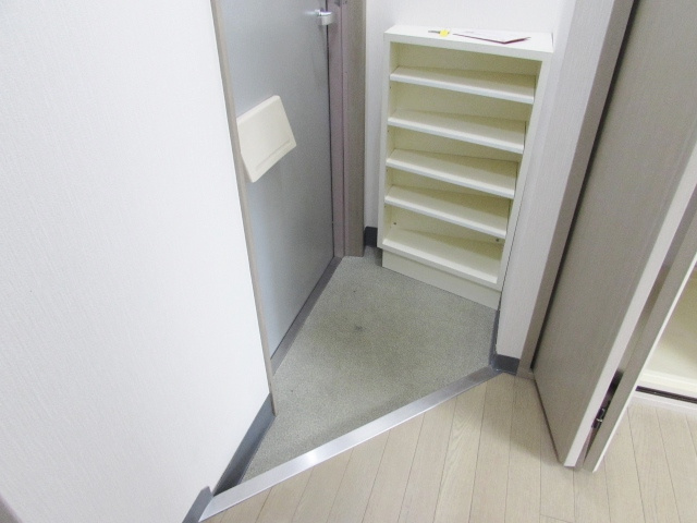 ライブリー宝塚の玄関