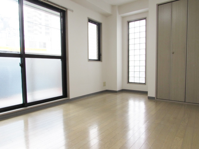 ライブリー宝塚の居間・リビング