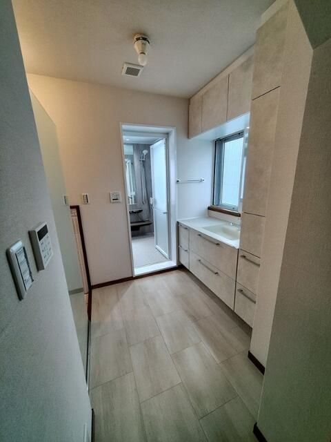 代田三丁目戸建の洗面所