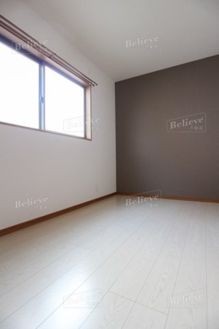 エスカレント国分の寝室|風通しも良い寝室です☆