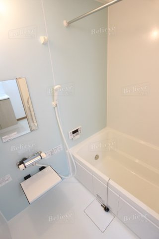 エスカレント国分の浴室|追い焚き機能付きのお風呂です♪