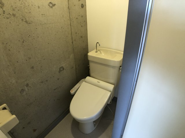 バウハウスのトイレ