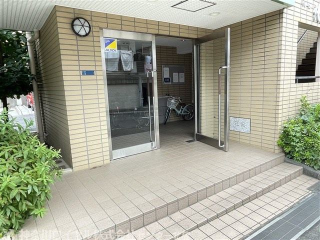 【エントランス】