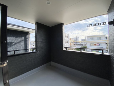 【バルコニー】 | 読谷村宇座　第2（限定1棟） | ※同仕様写真です