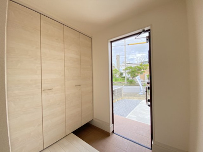 【玄関】 | 読谷村宇座　第2（限定1棟） | ※同仕様写真です