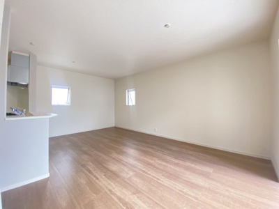 【居間・リビング】 | 読谷村宇座　第2（限定1棟） | ※同仕様写真です