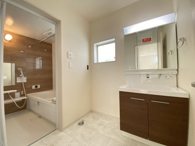 【独立洗面台】 | 読谷村宇座　第2（限定1棟） | ※同仕様写真です