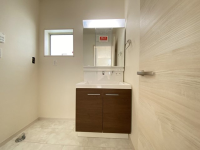 【独立洗面台】 | 読谷村宇座　第2（限定1棟） | ※同仕様写真です