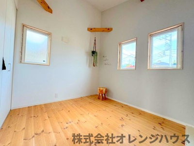 【洋室】 | 町田市金井 中古戸建 | 居室は家族それぞれが、安らぎの空間でプライベートタイムを過ごせるよう配置。