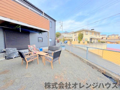 【庭】 | 町田市金井 中古戸建 | 大きく確保された陽当たりの良いお庭スペース。ガーデニングやお庭でのランチなど楽しめそうです。