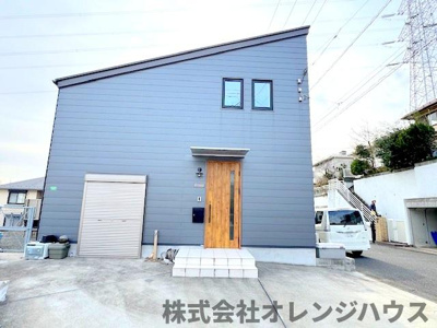 【外観】 | 町田市金井 中古戸建 | その豊かな環境にふさわしい空間には、通風・採光にも優れ、心地よい光と風が溢れます。