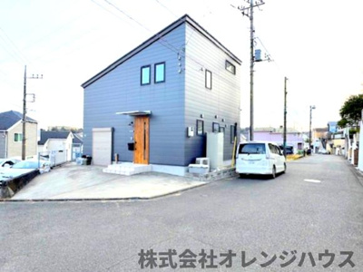 【前面道路含む現地写真】 | 町田市金井 中古戸建 | どこか心が落ち着く現地。都会の派手さはありませんが、自然と共に暮らせる落ち着いた街並みが印象的です。