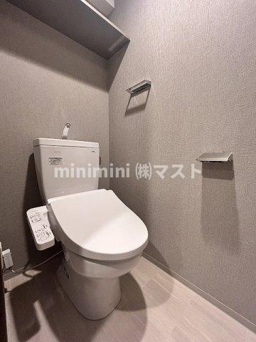 大阪市西区西本町２丁目の賃貸マンションのトイレ