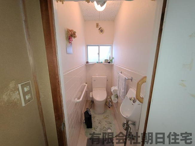 【トイレ】 | 山代町中古戸建 | 明るいトイレです