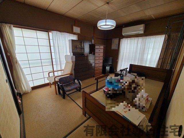 【和室】 | 山代町中古戸建 | 玄関入って右手の和室です