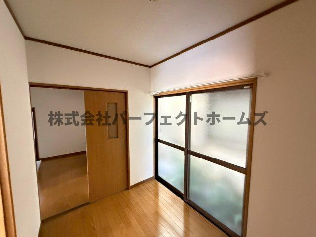 成美町平屋　賃貸の洋室|明るい洋室です