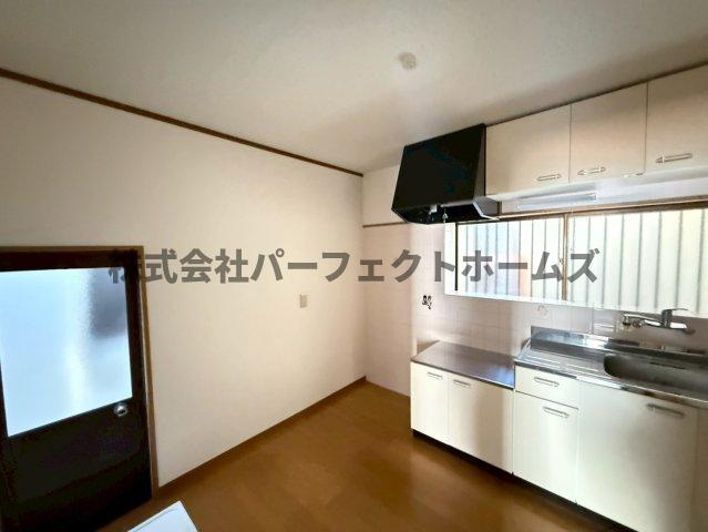 成美町平屋　賃貸の居間・リビング|使いやすいリビングです