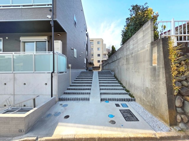 【エントランス】